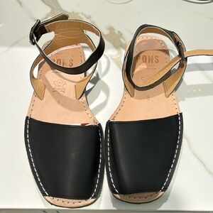 NEW! Pons Leather Sandals